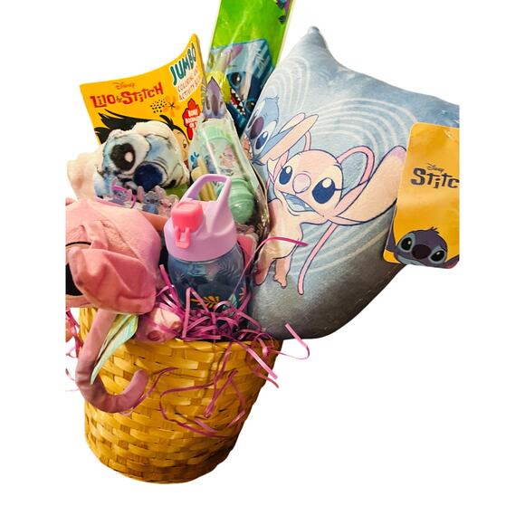 Stitch and Angel adorable bundle
40*50 baby throw Matching pillow Angel plush - Picture 12 of 14